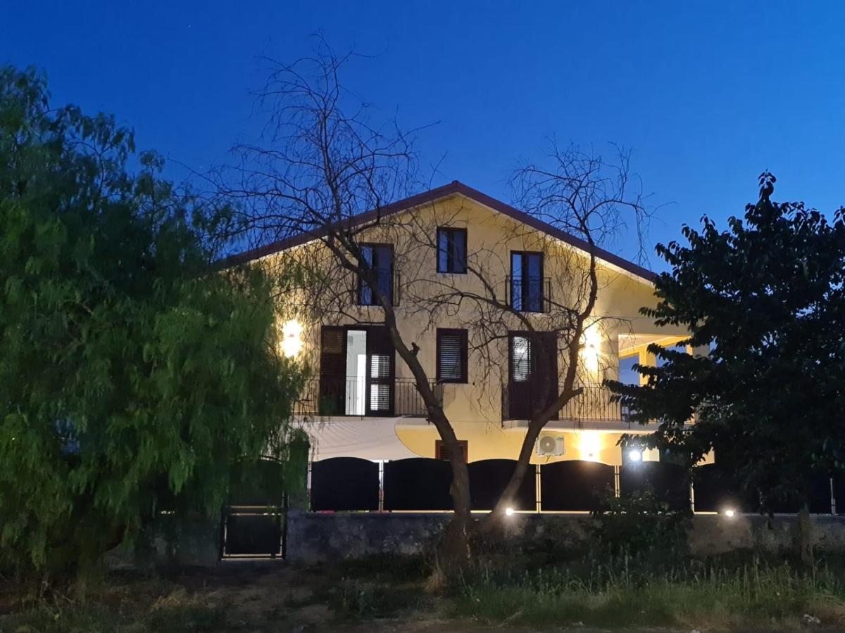 B&B Villa Chiara Bed And Breakfast Taormina Exterior photo