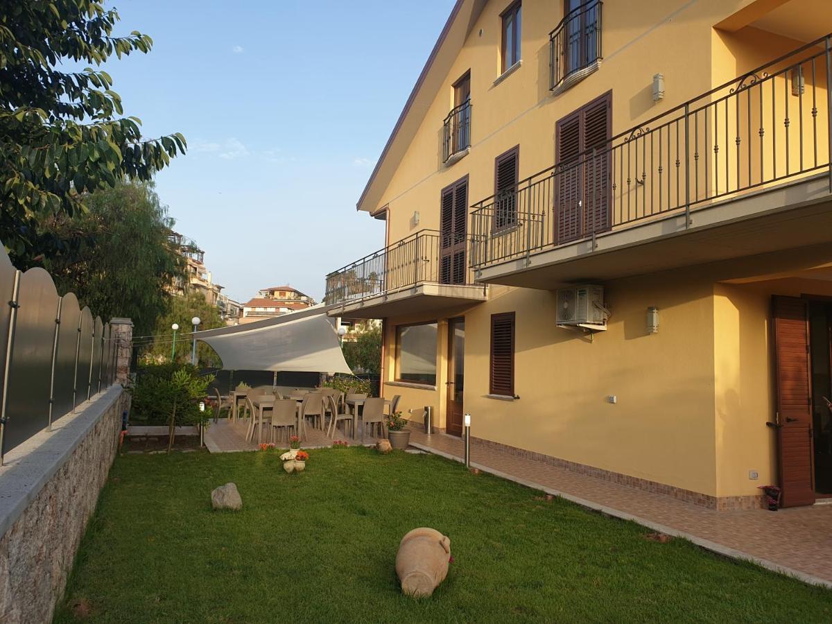 B&B Villa Chiara Bed And Breakfast Taormina Exterior photo