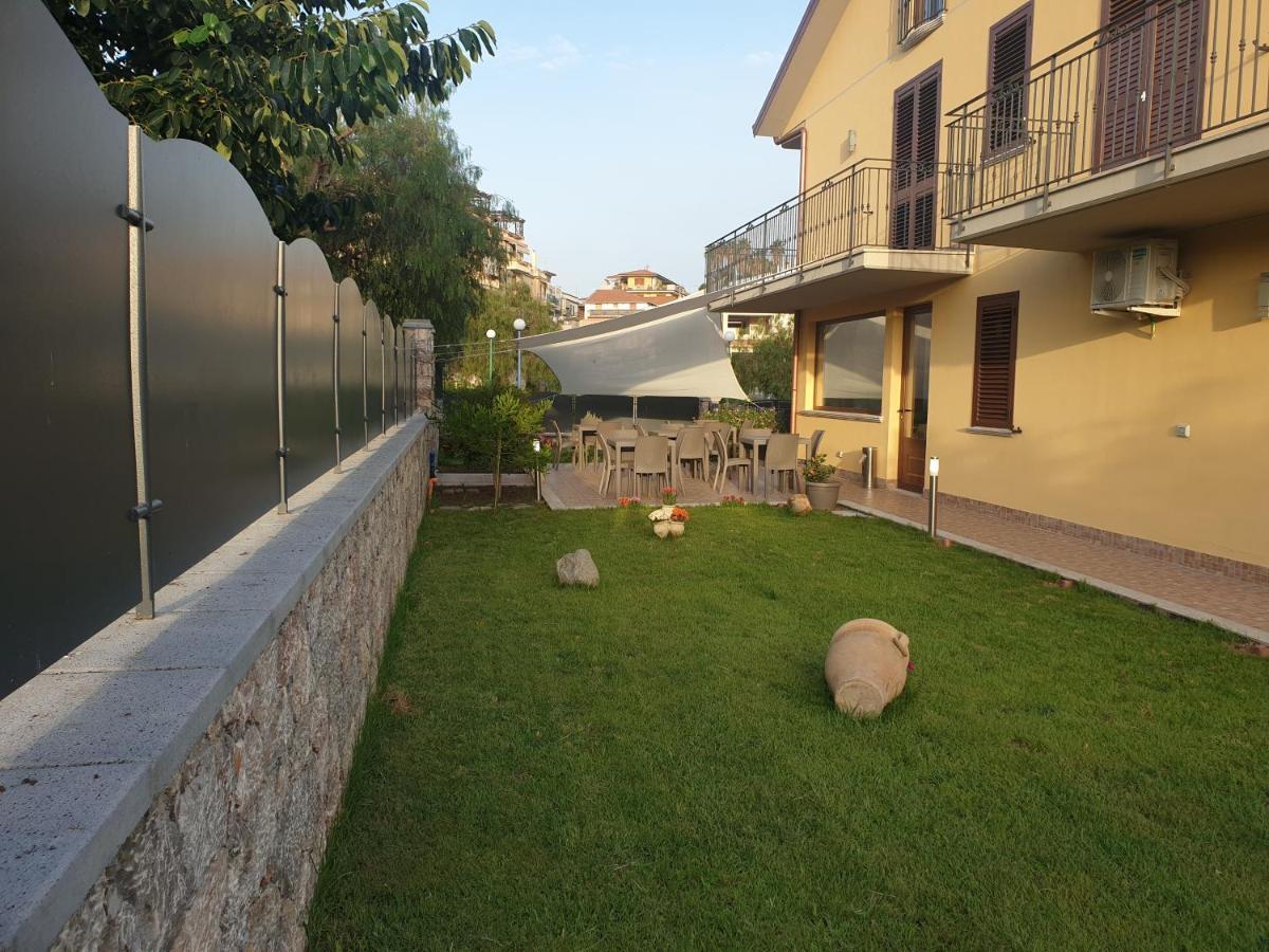 B&B Villa Chiara Bed And Breakfast Taormina Exterior photo